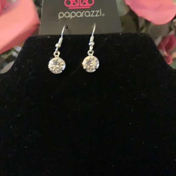 Paparazzi Necklace and Earrings Set - Picture 3 of 3